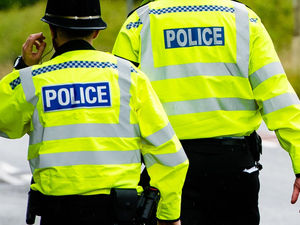 Supporting image for story: People 'trying car doors in Wellington in early hours': This is what the police say they are doing about it