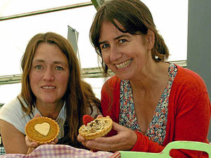 Supporting image for story: Crowds flock to Ludlow Food Festival