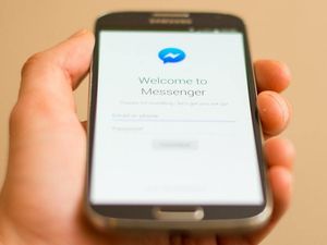 Supporting image for story: Facebook Messenger launches peer-to-peer payments in the UK