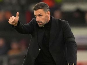 Supporting image for story: Ruud van Nistelrooy trying to ‘make things better’ at Manchester United