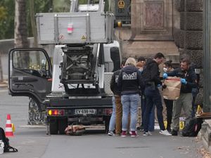 Supporting image for story: Napoleonic-era jewels stolen in just four minutes in daring Louvre raid