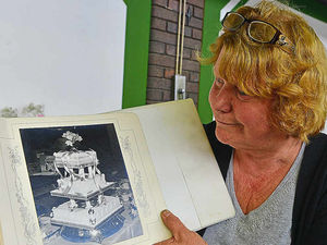Supporting image for story: Shropshire's Bake Off competitor made delicious wedding cake nearly 50 years ago
