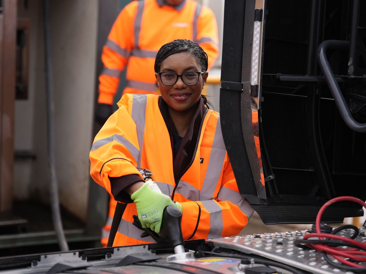 Kemi Badenoch questions PM&rsquo;s version of events on Mandelson appointment