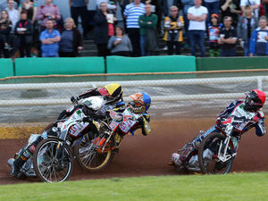 Supporting image for story: Dramatic ending for Wolves speedway