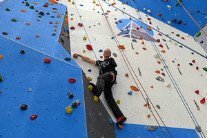 Supporting image for story: Telford amputee Robert rising to challenge of 100ft climb - with video