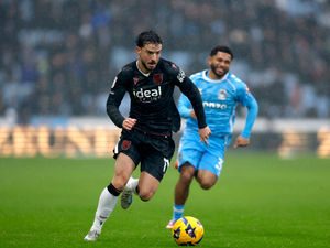 Supporting image for story: 'Show more bravery': West Brom view and why Ryan Mason needs to change 'have what you hold' mentality