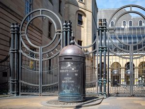 Exterior view of Edinburgh Sheriff Court