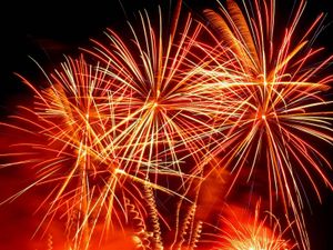 Supporting image for story: Bonfire Night: Events and ticket details before fireworks light up the Midlands