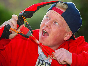 Supporting image for story: You won't believe your eyes! Master thrower Matt's 'easy skills' gain him internet fame