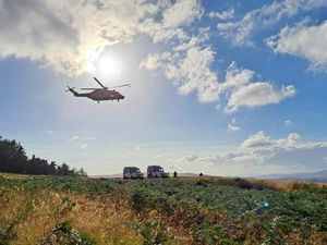 Supporting image for story: Paraglider airlifted to hospital after accident near Llangollen