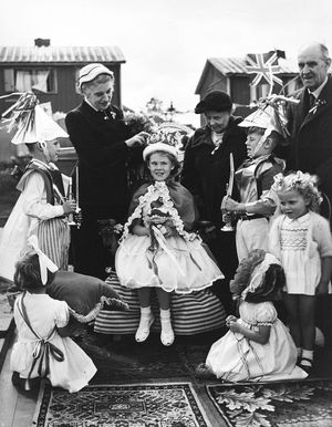 The only caption with this photo are: "Queen" Carol Jones of Wellington, June 2, 1953.