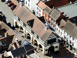 Supporting image for story: Leader: The picture is mixed on High Streets