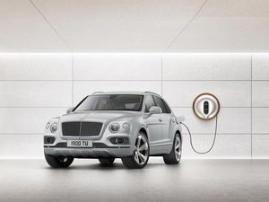 Supporting image for story: Bentley ‘in a rush’ to build an EV — but warns technology isn’t advanced enough yet