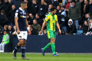 Ahmed Hegazi trudges off the pitch. (AMA)