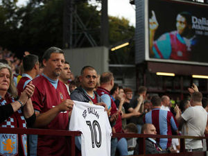 Supporting image for story: Aston Villa pay tribute to Dalian Atkinson in the 10th minute of Huddersfield game
