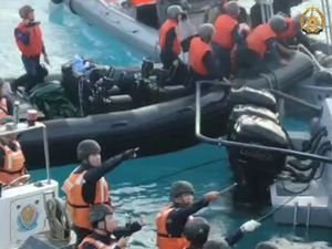 Supporting image for story: Philippines likens Chinese action in disputed sea to piracy after armed dispute