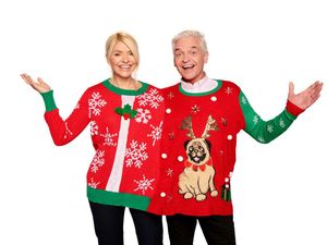 Supporting image for story: Celebrity duos don Christmas jumpers in aid of Save the Children