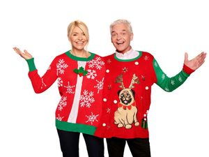 Supporting image for story: Celebrity duos don Christmas jumpers in aid of Save the Children
