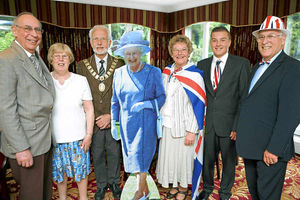 With their guest at the Wellington Civic Society event are Mike and Dawn Greatholder and mayor Graham Riley