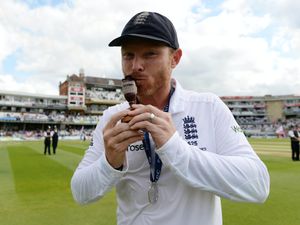 Supporting image for story: Warwickshire batsman Ian Bell announces retirement from cricket