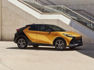 Supporting image for story: Toyota reveals new C-HR crossover