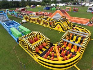 Supporting image for story: Gigantic inflatable course set to thrill children in Tamworth  