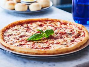 Supporting image for story: New Pizza Express app allows bill-free payment