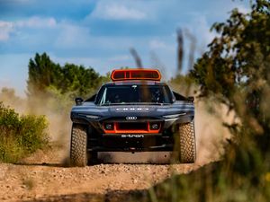 Supporting image for story: Audi’s RS Q e-tron Dakar racer arrives with range-extender technology