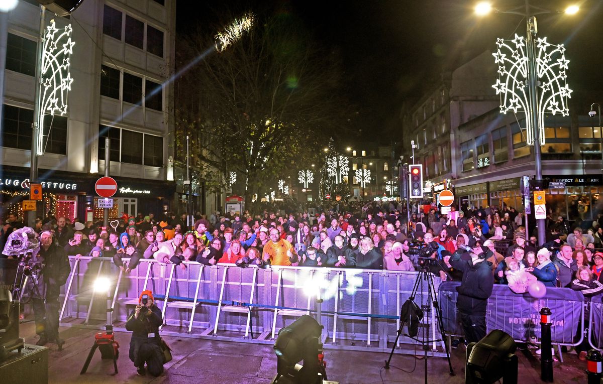 Pre-Christmas events in Wolverhampton bring in 60,000 visitors, boosting economy by almost &pound;2 million