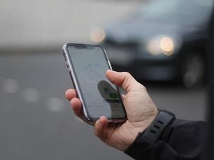 Supporting image for story: O2 and Three confirm mobile network issues