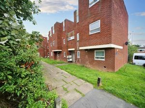 Supporting image for story: 'Wonderful opportunity' as ground-floor flat up for auction could be yours for £15,000
