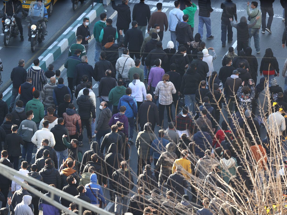 Death toll rises to at least 10 in Iran protests Death toll rises to at least 10 in Iran protests