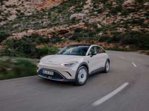 Supporting image for story: First Drive: The Smart #3 is a cool new addition to the coupe-crossover class