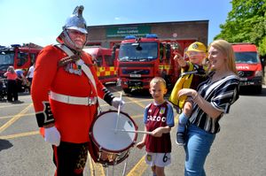 Lachlan McLachlan with Lincoln, Bentley and Ellie Smith  