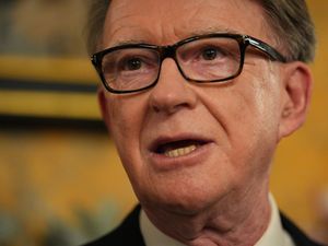 Supporting image for story: Mandelson’s lobbying firm cuts all ties and announces boss to quit