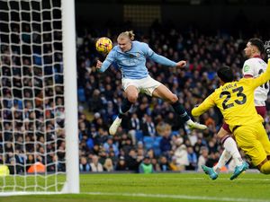 Supporting image for story: Erling Haaland hits double as Manchester City ease to win over West Ham