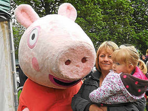 Supporting image for story: Peppa Pig pops along to fun day with 911