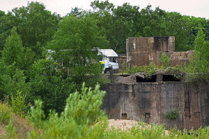 Supporting image for story: Police recover body of man from lake at former quarry