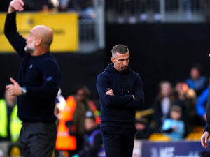 Supporting image for story: Gary O'Neil questions referee inconsistency after Wolves loss