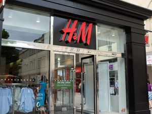 Supporting image for story: H&M reveals subdued winter sales after annual profit hike