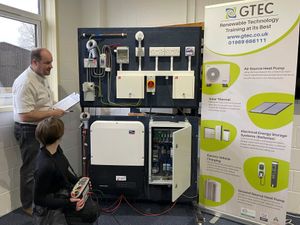 Supporting image for story: Powering ahead with new battery storage systems courses