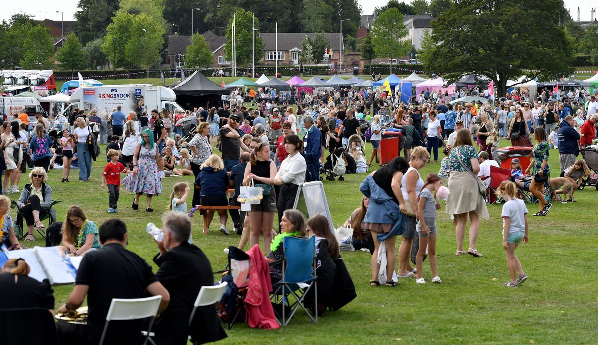 Watch: Hundreds enjoy fun in the sun at annual Hednesford event.