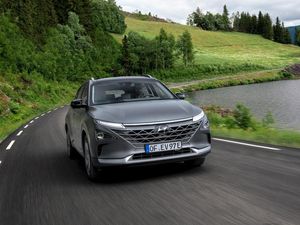 Supporting image for story: First drive: The Hyundai Nexo makes us wish the future was already here