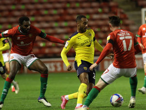 Supporting image for story: EFL Trophy: Walsall 0 Oxford 1 - Report