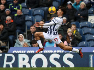 Supporting image for story: West Brom boss Carlos Corberan gives his take on Jeremy Sarmiento loan recall