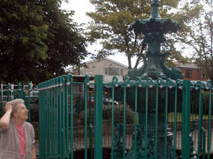 Supporting image for story: Revamped fountain high and dry again