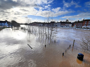 Supporting image for story: Storm Franklin: Severe 'danger to life' flood warning in place at Bewdley as river swells
