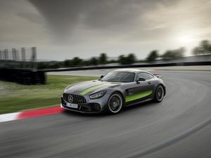 Supporting image for story: Mercedes-AMG GT R Pro revealed alongside refreshed sports car range