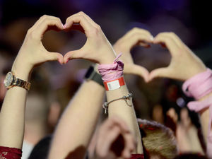 Supporting image for story: Star comment: We must all stand together