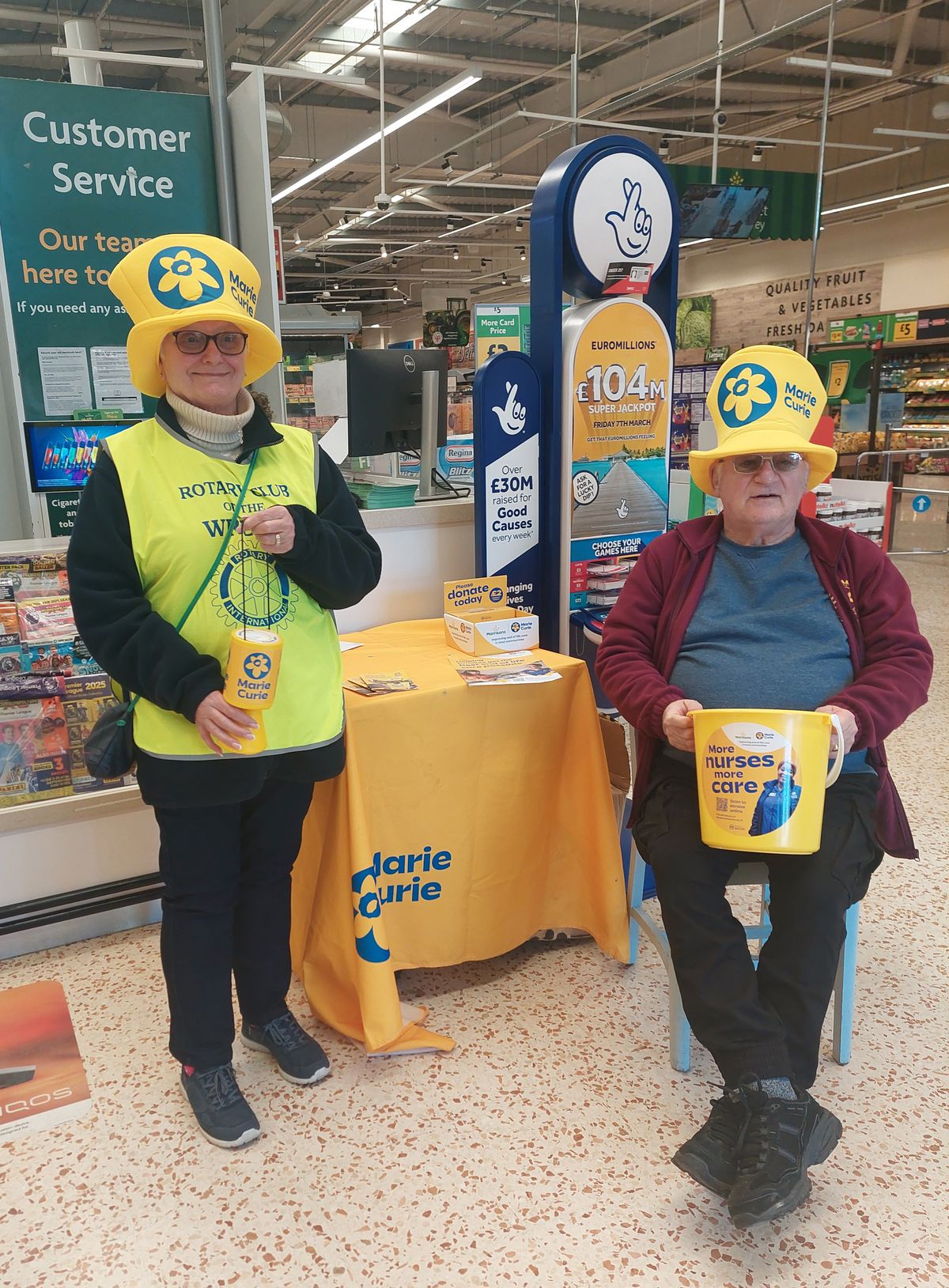 Wrekin Rotary Cub collect for Marie Curie Wrekin Rotary Cub collect for Marie Curie